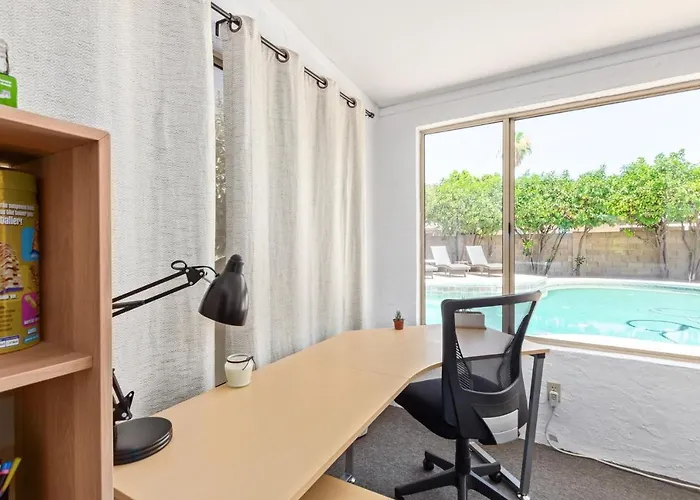 Retreat At Pebble Holiday home Tempe